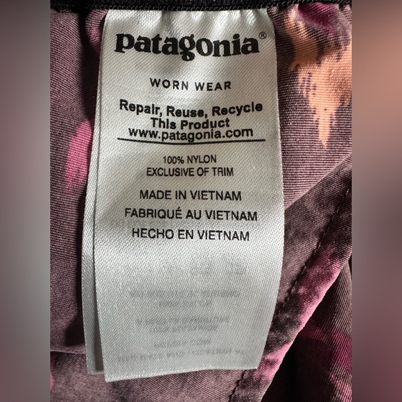 Patagonia Women’s Baggies Shorts in Burgundy with Pink & Tan Accents - Picture 2 of 5